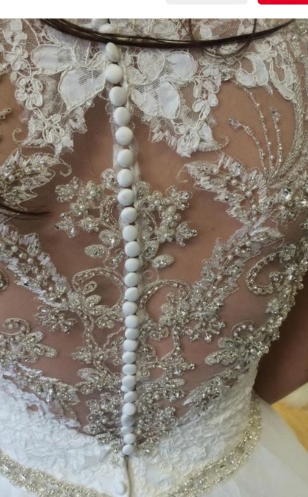 Wedding Dress - Picture 2 of 6